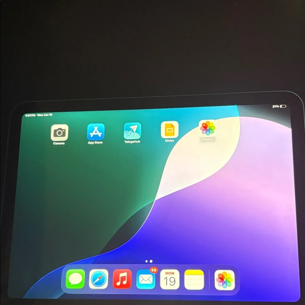 Apple iPad - Sky Blue *Wifi*